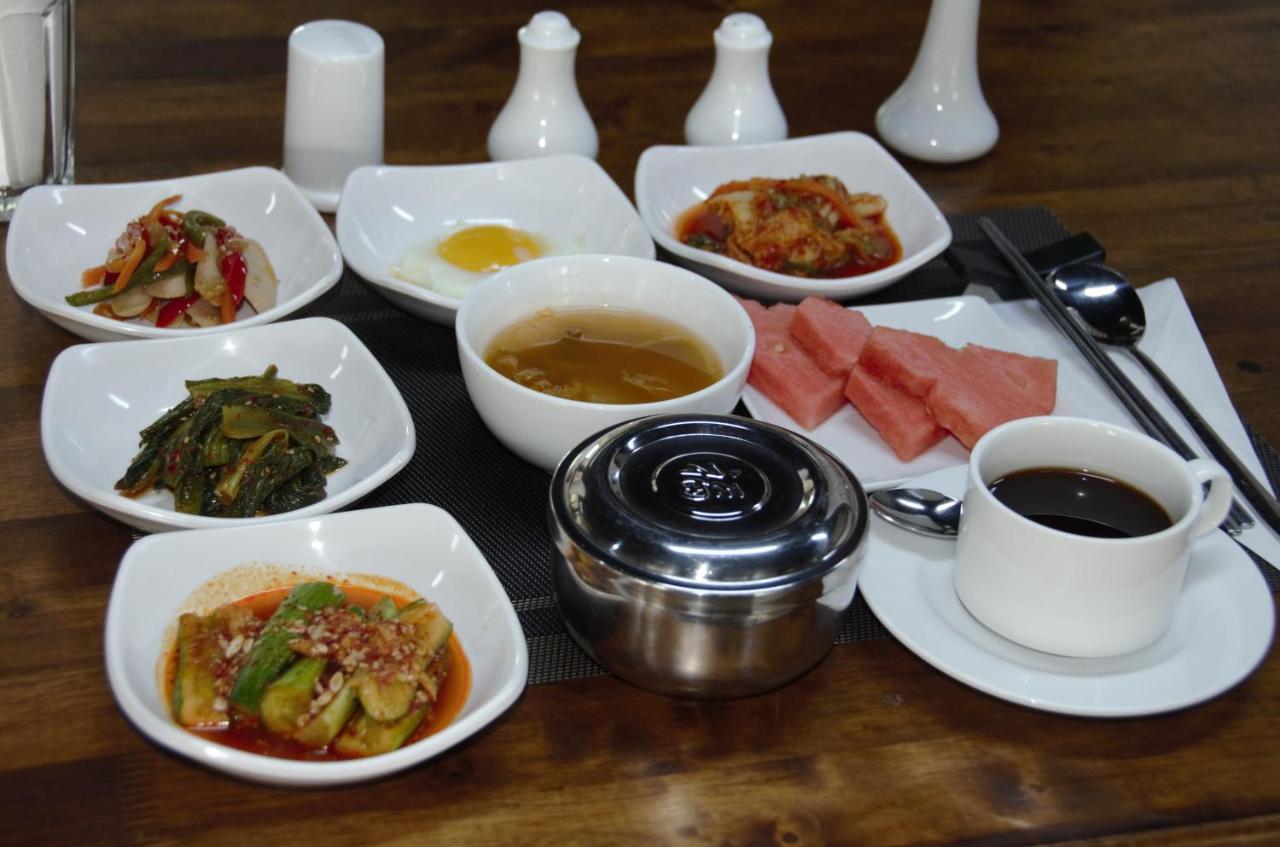 Seoul Hotel Myanmar Gyogon Szoba fotó